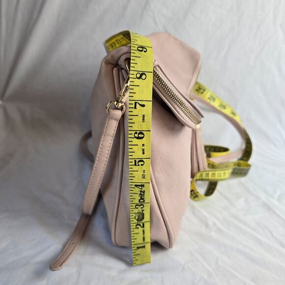 Mali + Lili Crossbody Bag Pink Faux Leather Magnetic Flap w/ Zipper Closure EUC - Picture 14 of 16